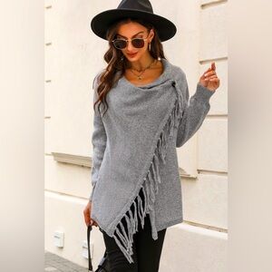 NWT Heather Knit Fringe Poncho, Size M
